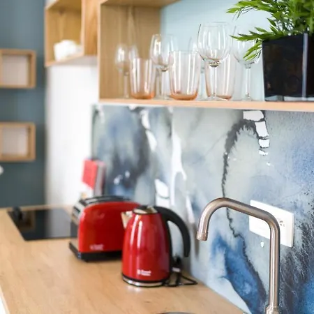 Grand Place 1 Bedroom Apartment *